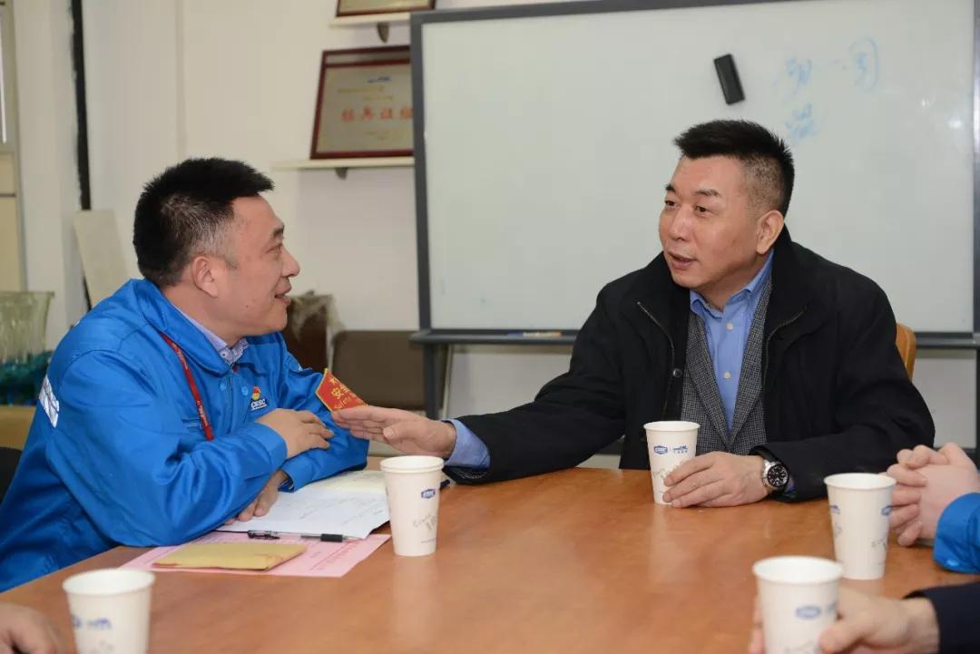 中国广东会贵宾厅集团党组成员走访慰问