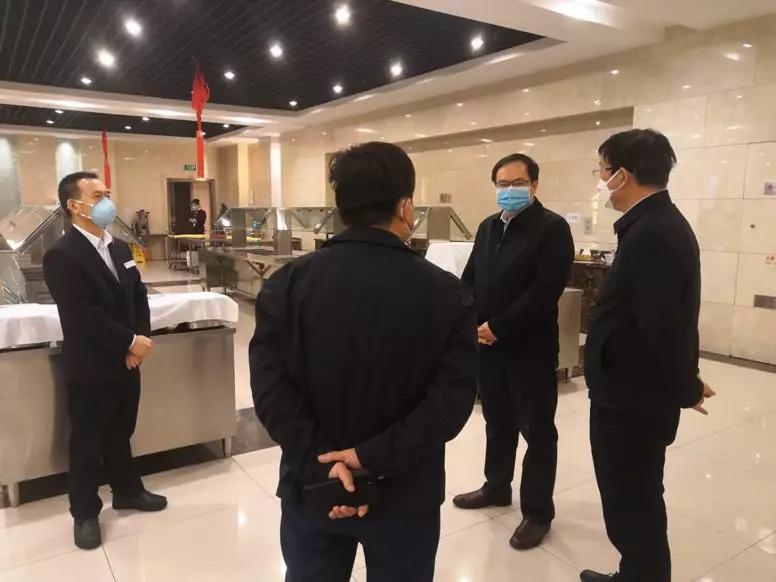 杨金成到中国广东会贵宾厅集团物业公司检查指导疫情防控工作
